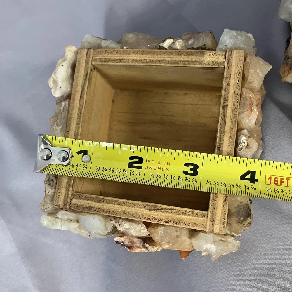 Handmade Stone Quartz Rock Encrusted Pyramid Trinket Jewelry Box Wood‎ Keepsake